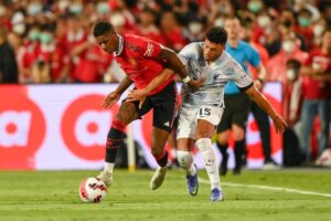 Marcus,Rashford,(red)of,Manchester,Utd,Battles,For,Possession,With,Alex
